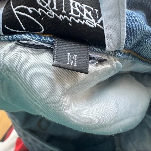 CRISS CROSS BUTTON FRONT MID RISE JEANS - M - Picture 9 of 14